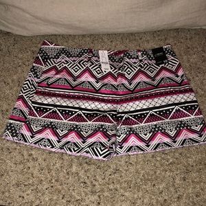 NY&C Pink Tribal Print shorts (NWT)